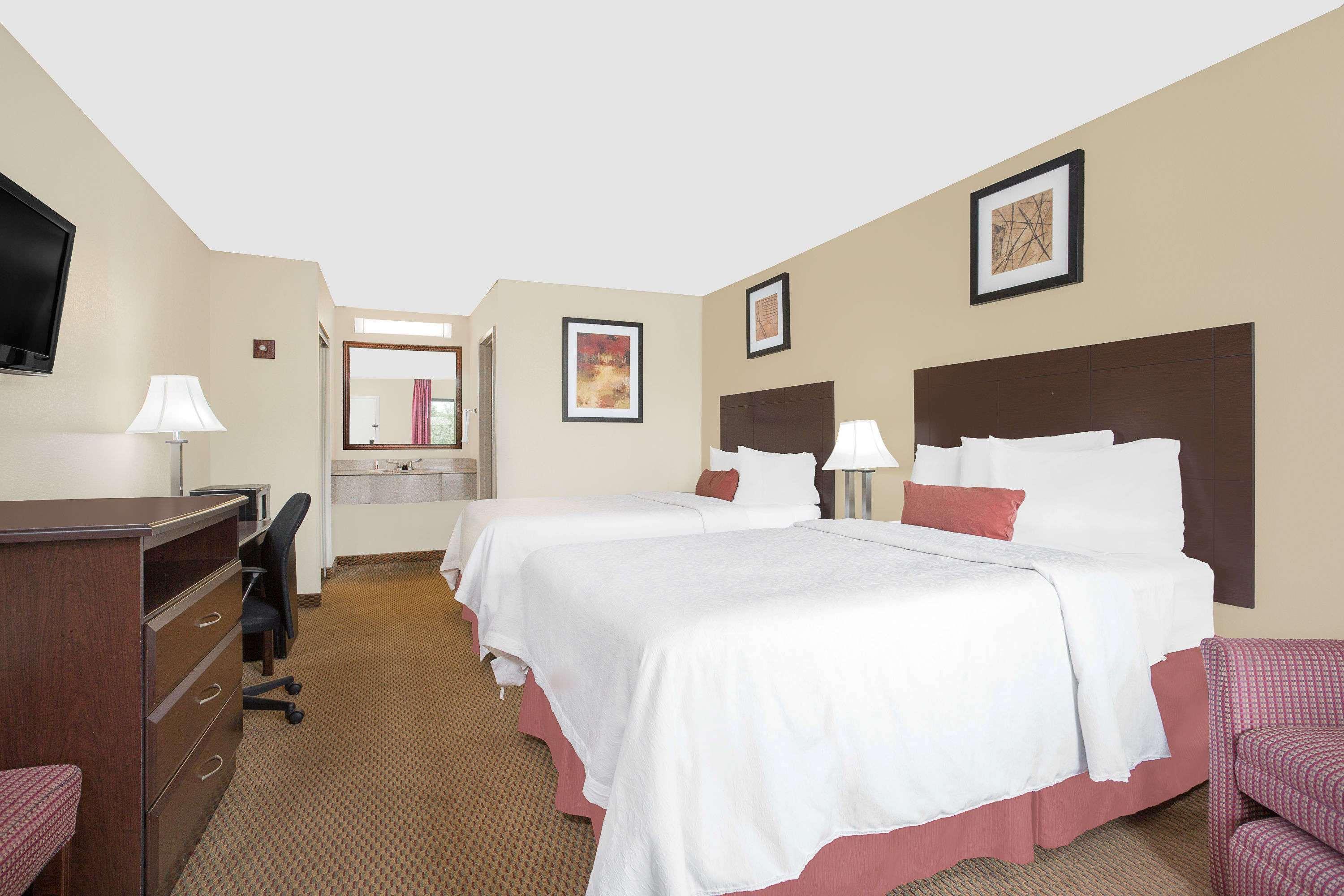เบย์มอนต์ บาย วินด์แฮม กรีนวิลล์ Hotel ภายนอก รูปภาพ