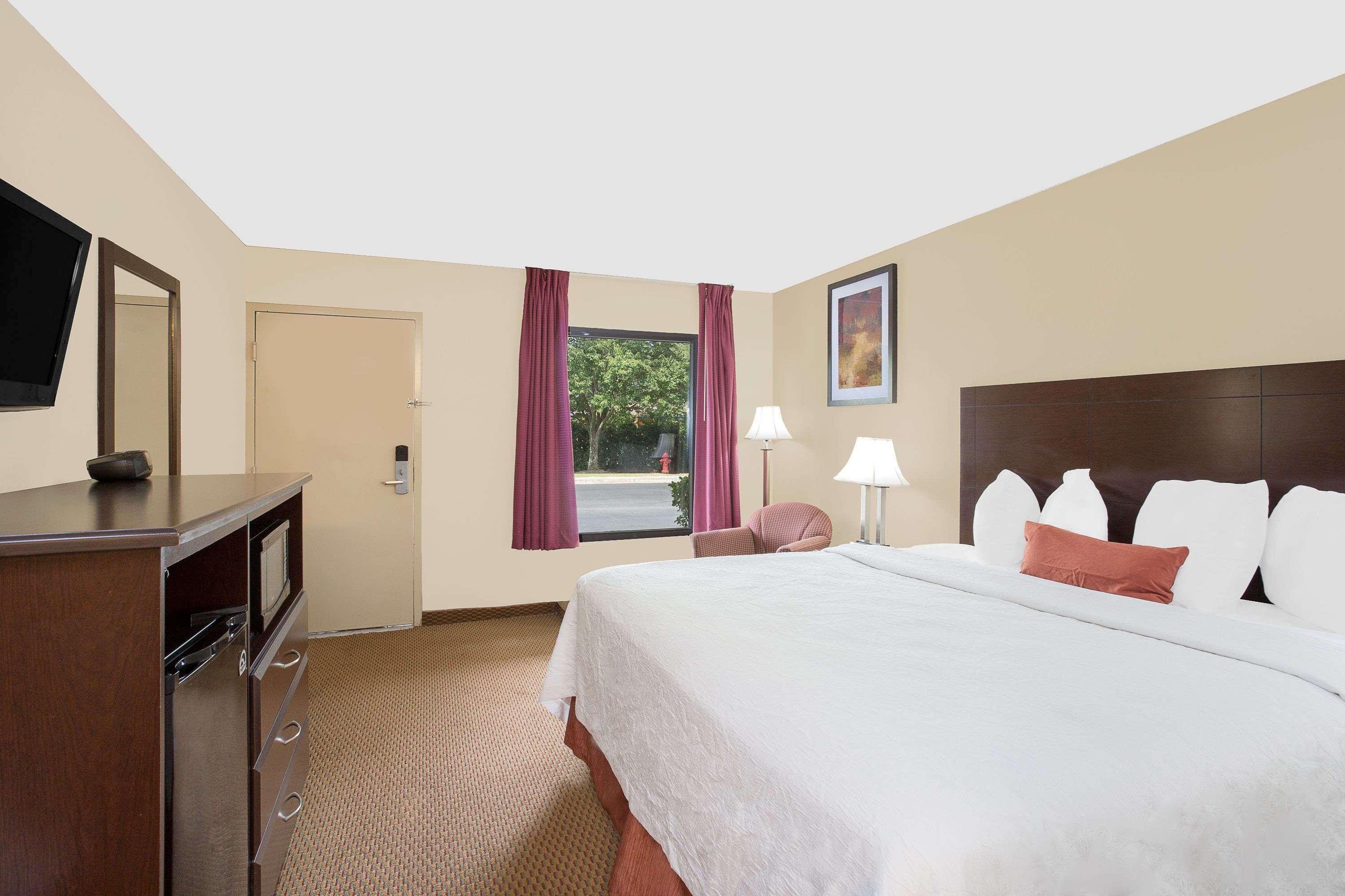 เบย์มอนต์ บาย วินด์แฮม กรีนวิลล์ Hotel ภายนอก รูปภาพ