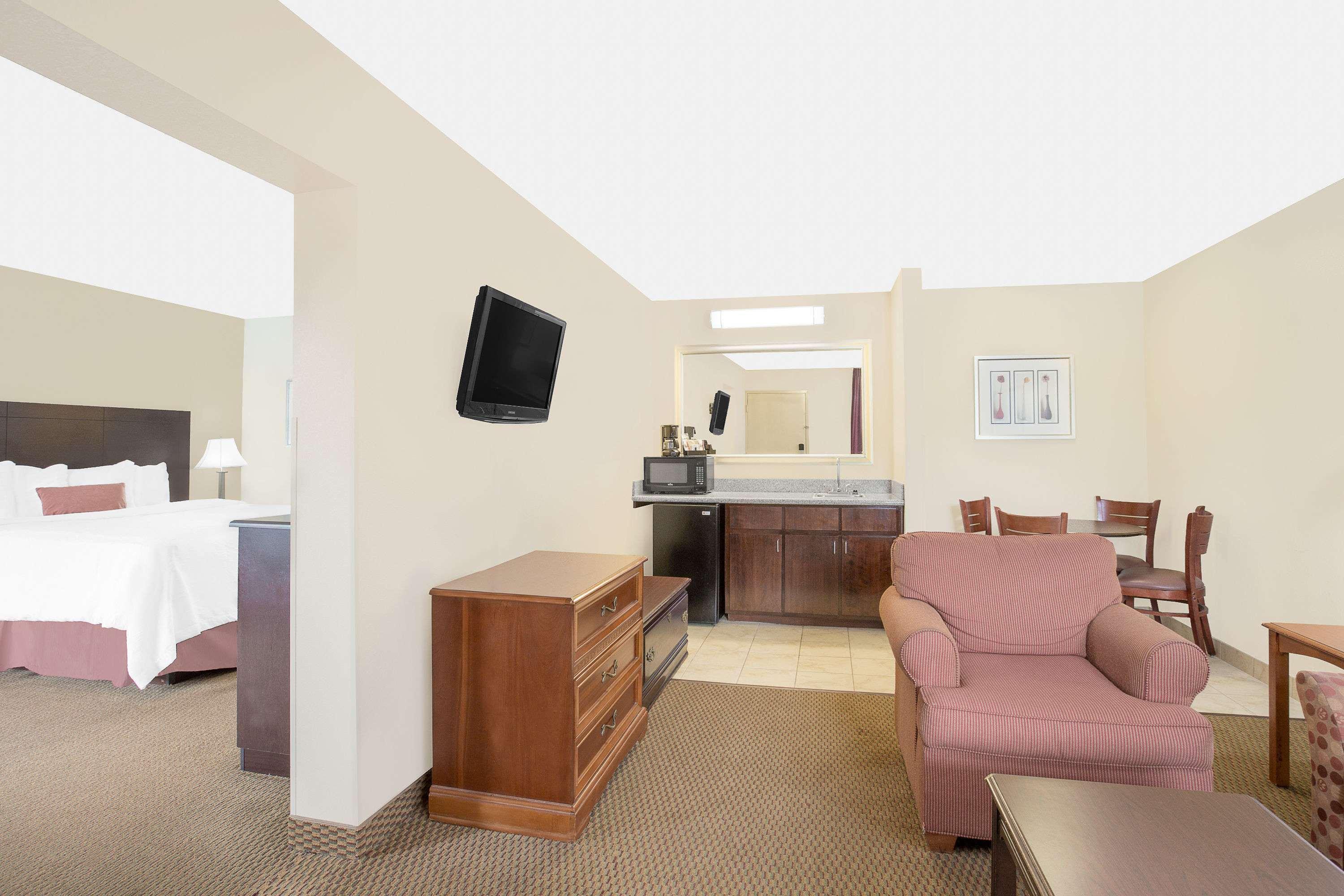 เบย์มอนต์ บาย วินด์แฮม กรีนวิลล์ Hotel ภายนอก รูปภาพ